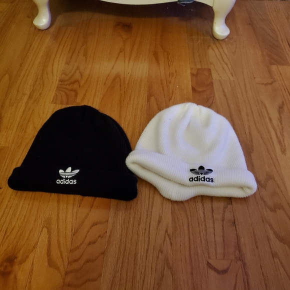 Adidas Beanies - Picture 12 of 12